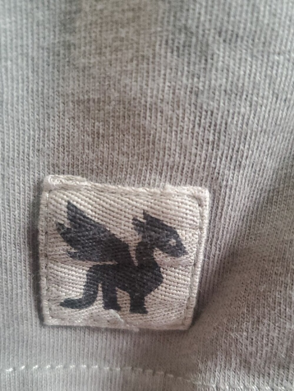 Life Is Good Women's Olive Green 'Scorpio' Short Sleeve Tee - Picture 4 of 7